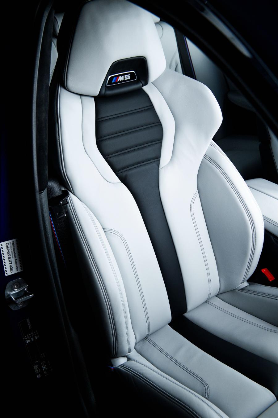 Интерьер BMW M5 (F90) 2018 года  (SG) (фото 30 из 30)